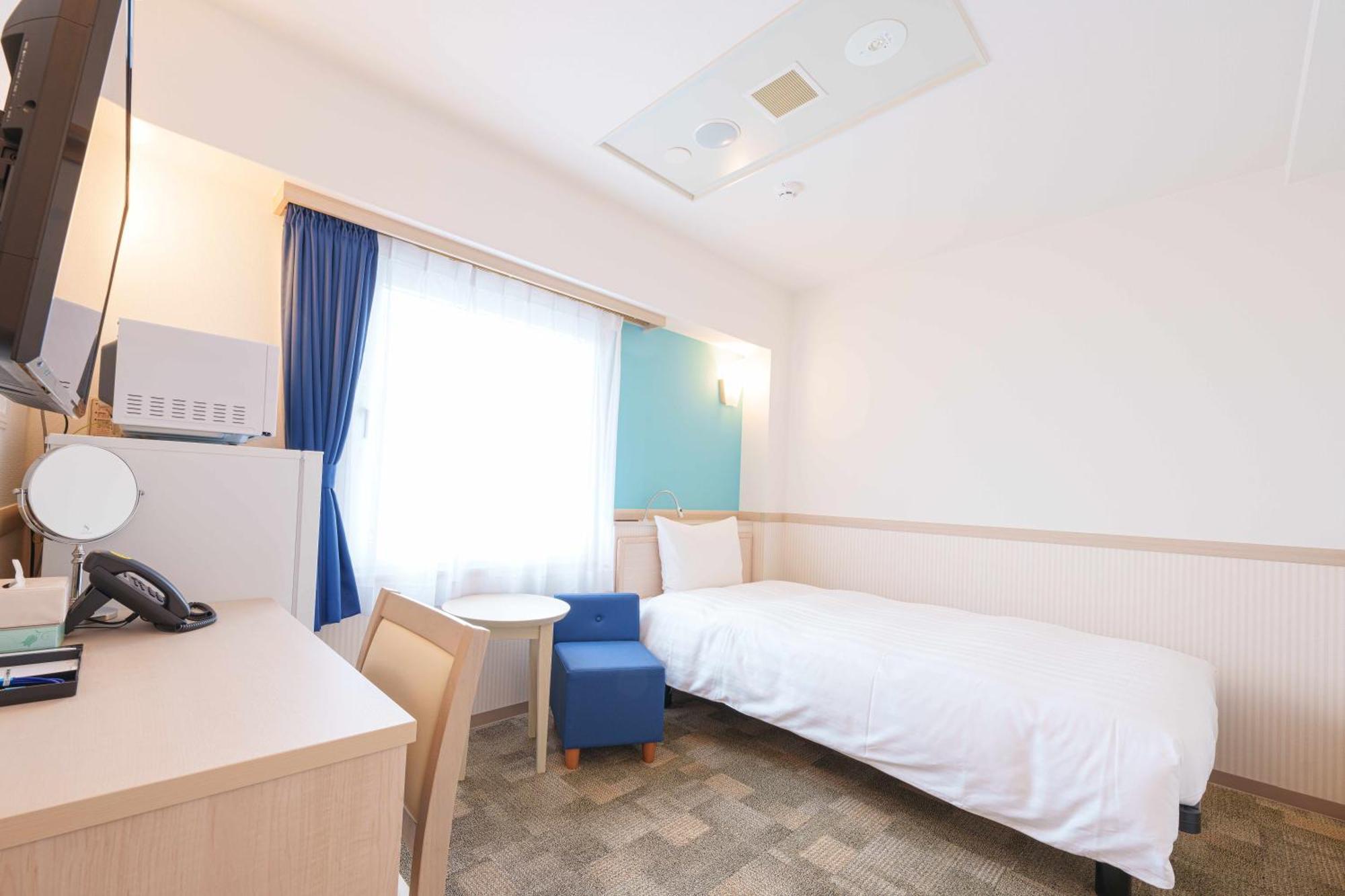 Toyoko Inn Osaka Hankyu Juso-Eki Nishi-Guchi No.2 Экстерьер фото